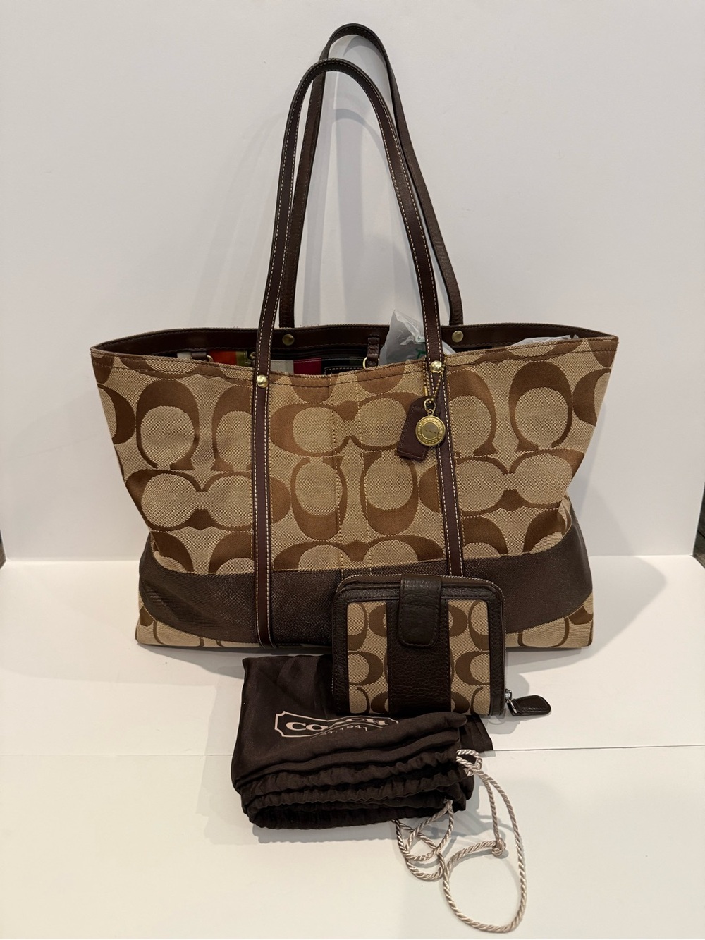 Coach Signature Canvas Tote in Khaki/Brown, Park Zip Around Wallet